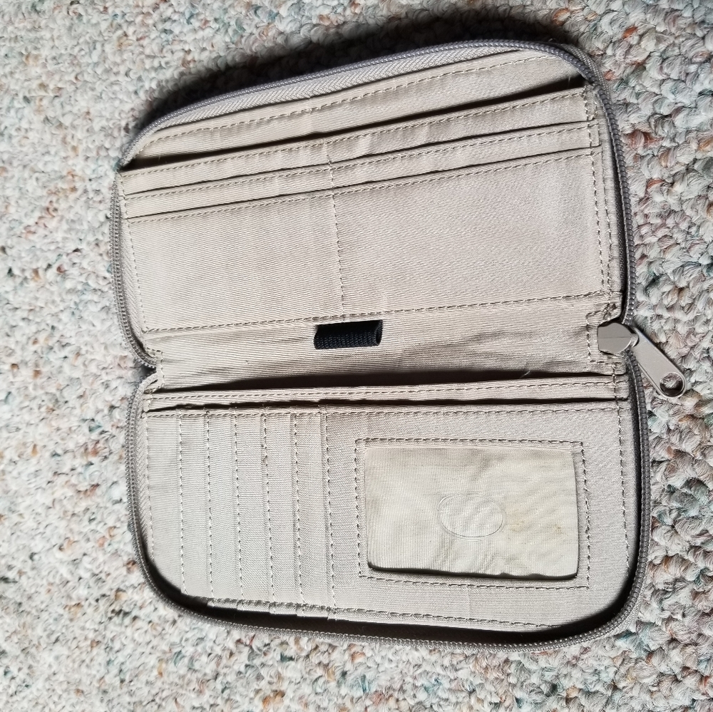 Wallet - Picture 3 of 3